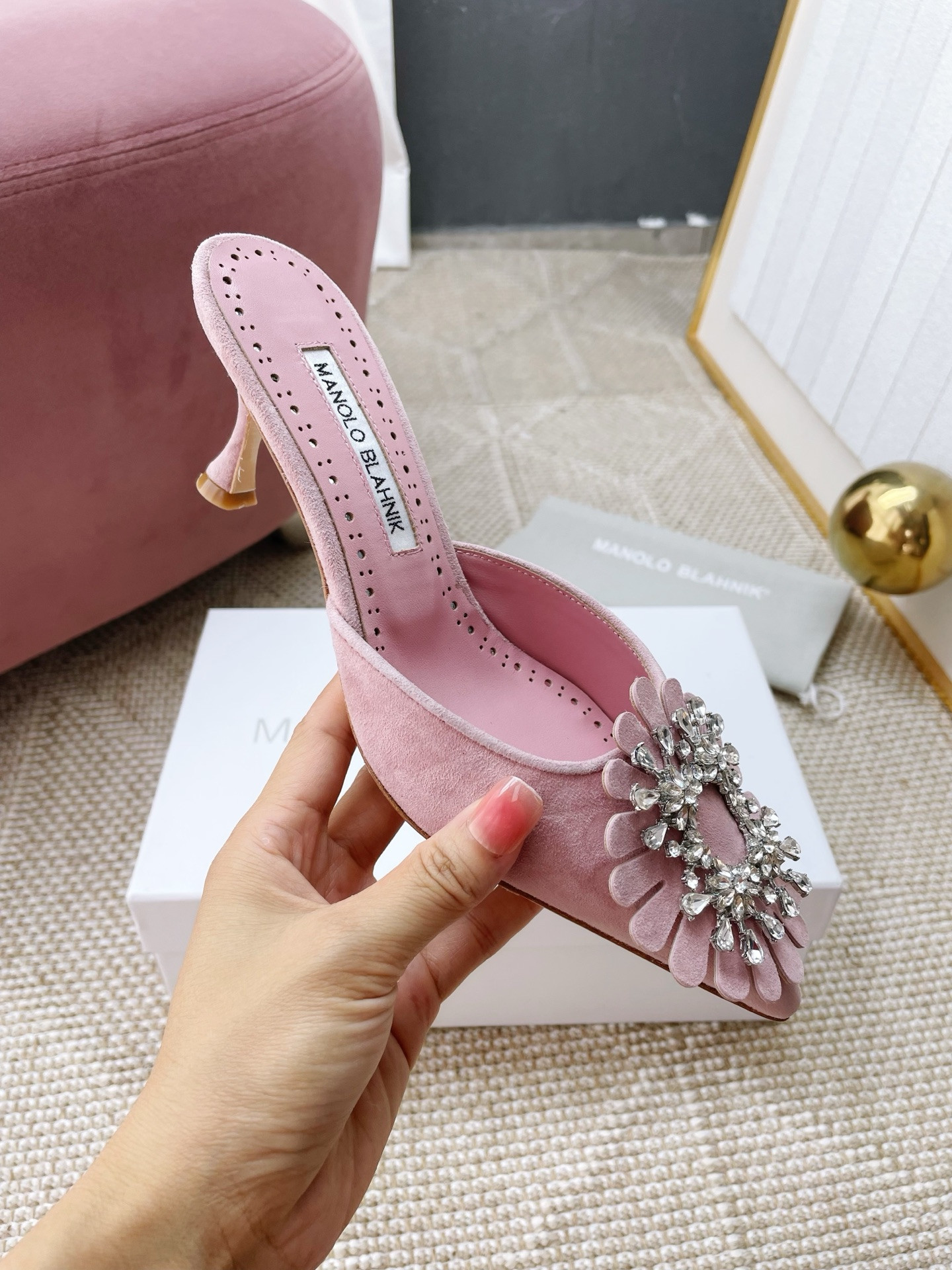 UA Manolo Blahnik Shogmu Mules 50mm