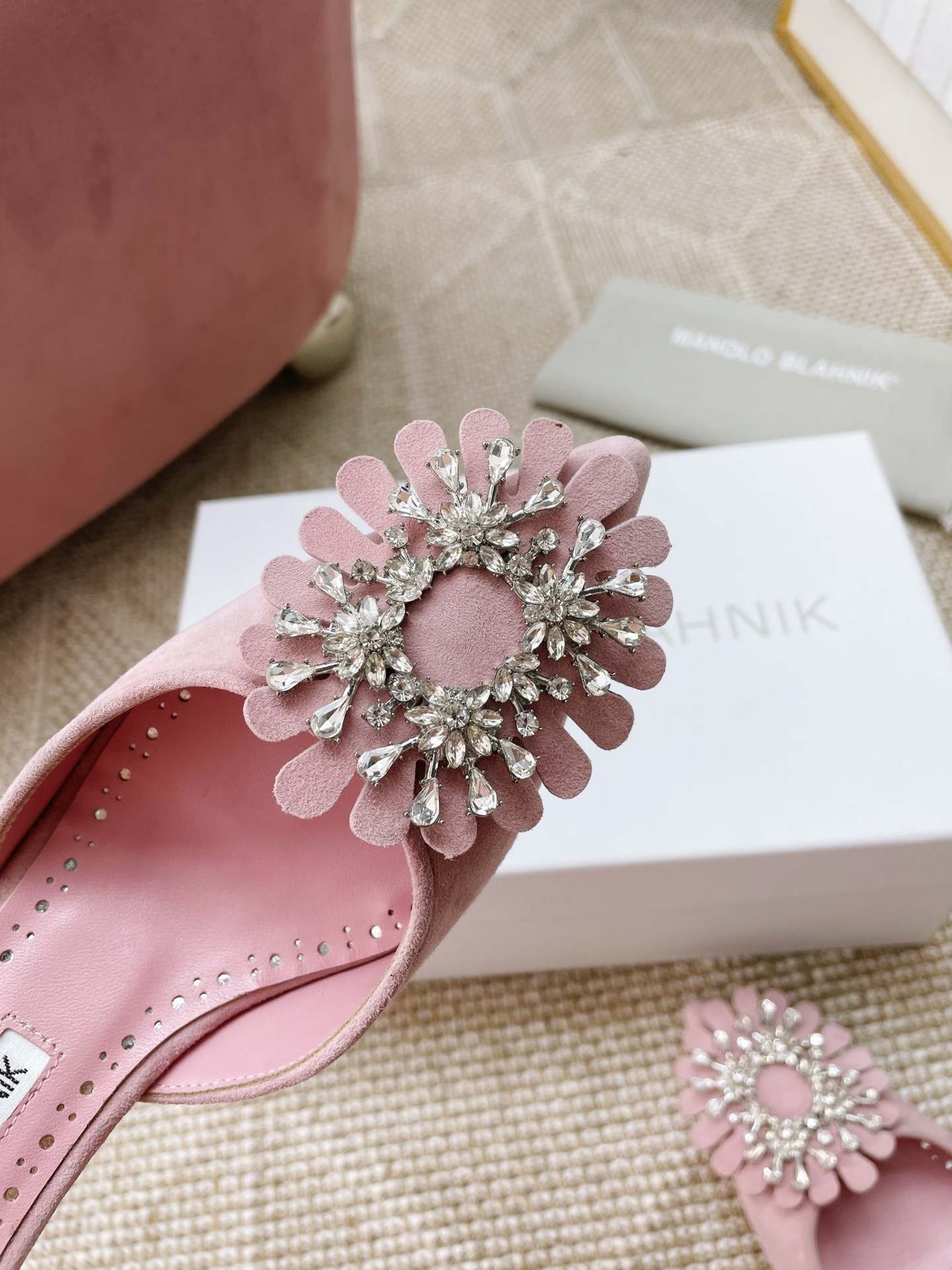 UA Manolo Blahnik Shogmu Mules 50mm