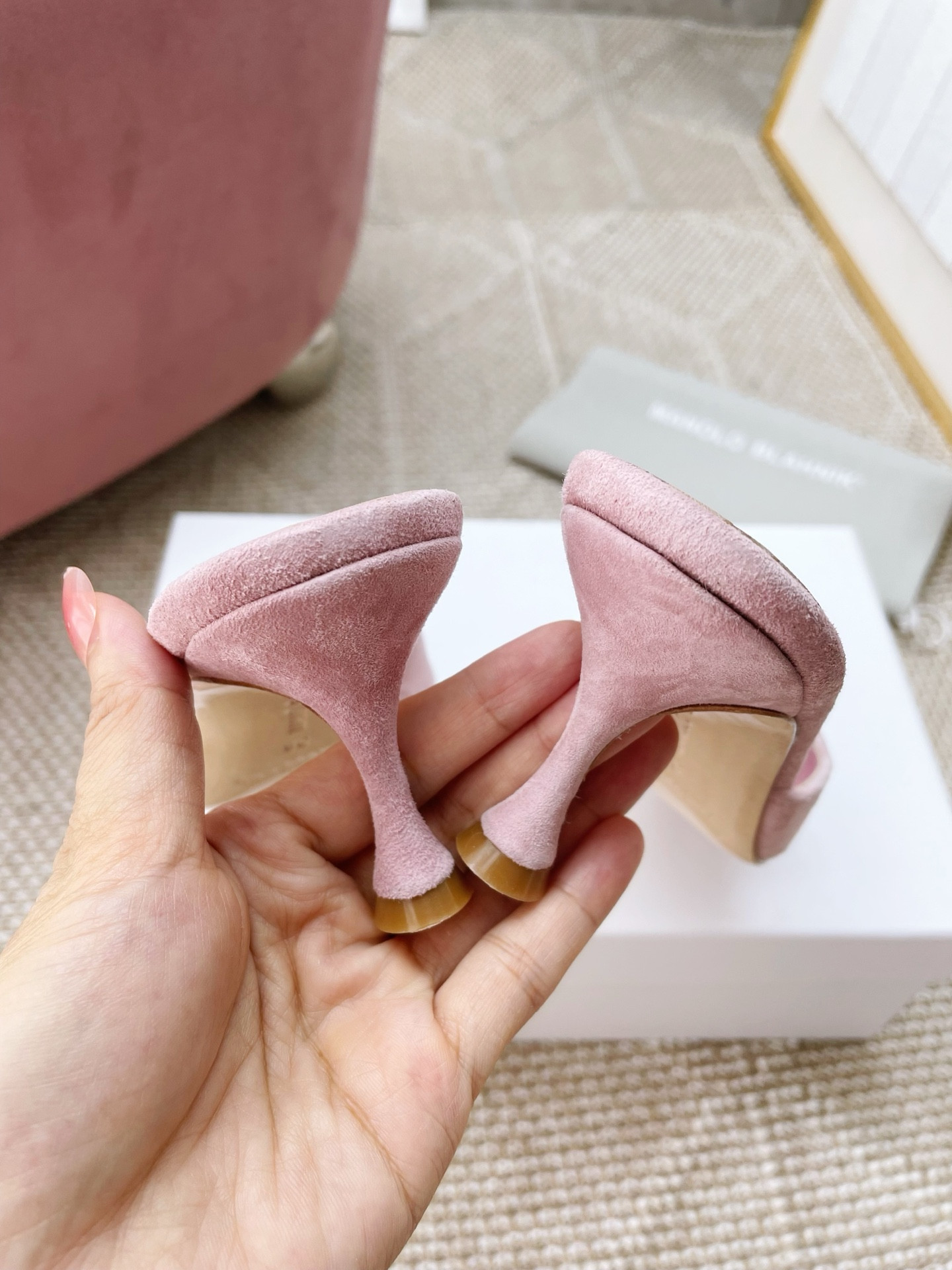 UA Manolo Blahnik Shogmu Mules 50mm