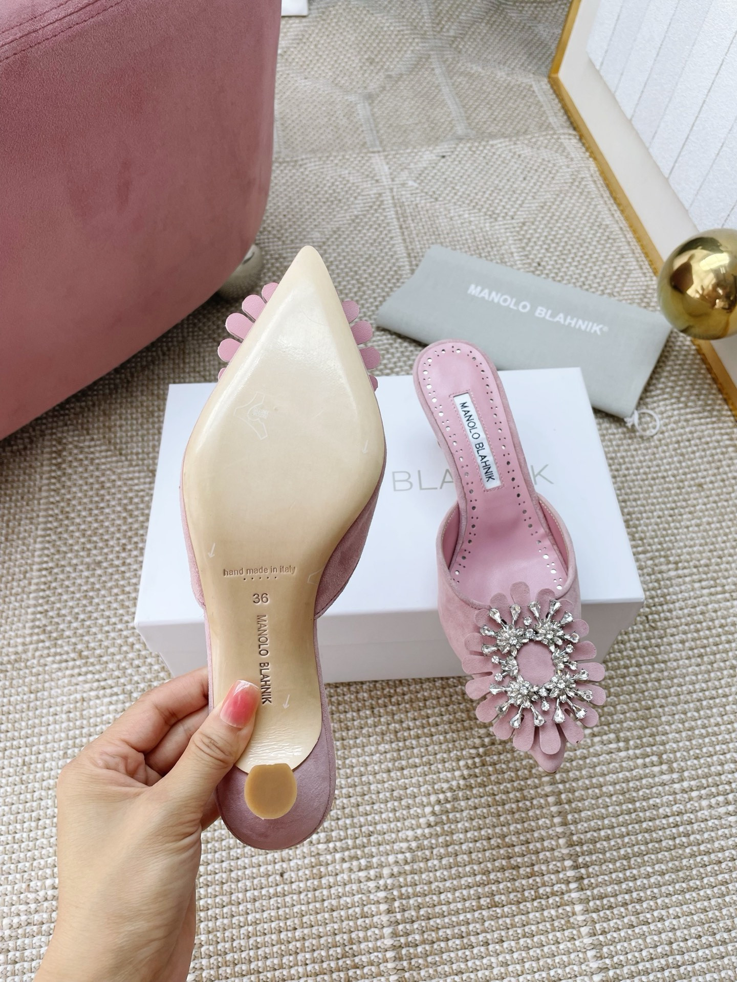 UA Manolo Blahnik Shogmu Mules 50mm