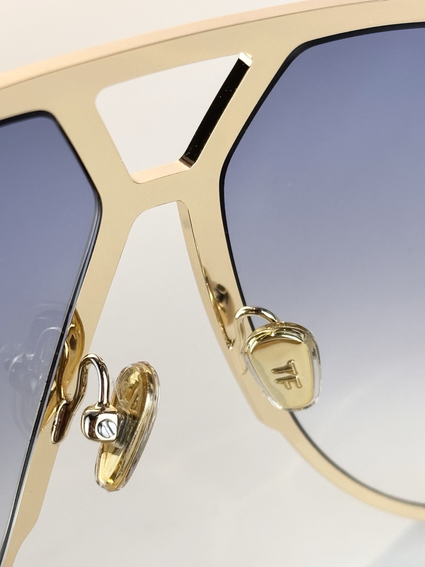 Tom Ford Glasses TF1060 64-14-135