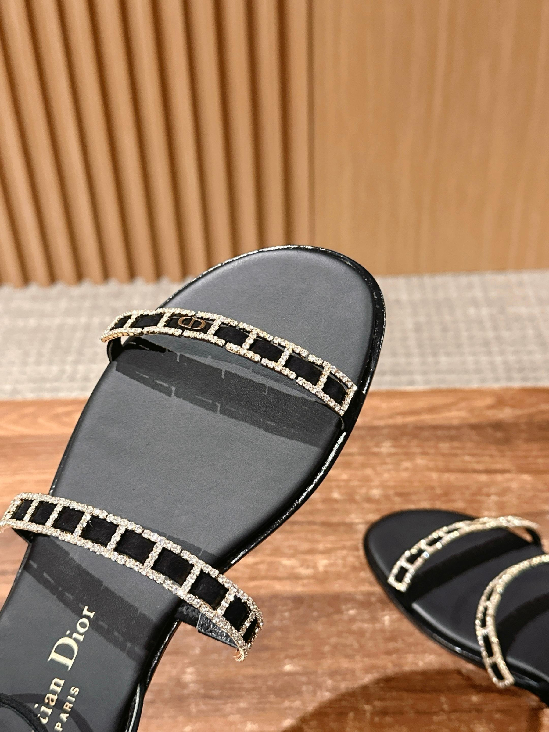 UA DIOR Diorissime Sandal