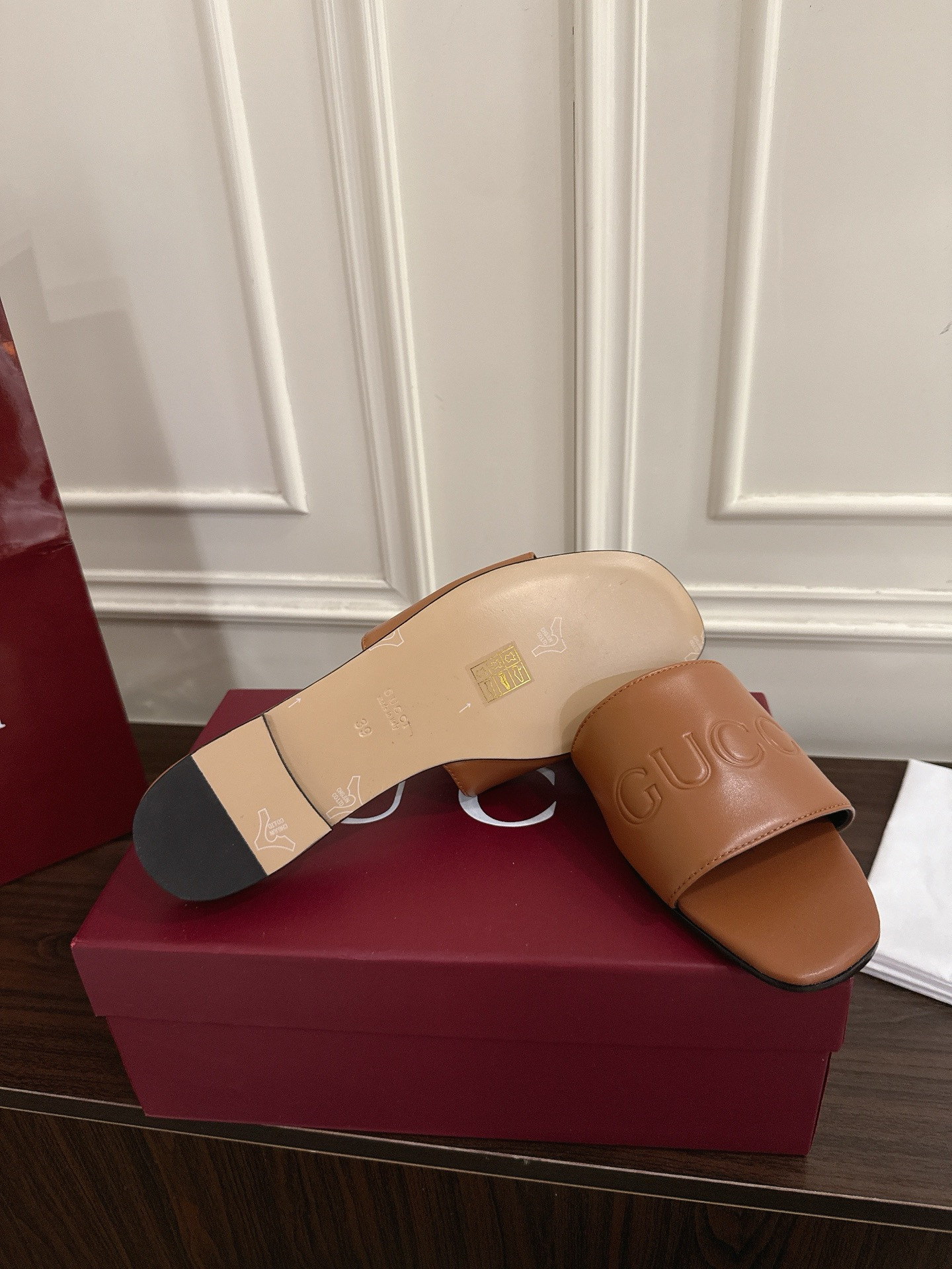 UA Gucci Slides