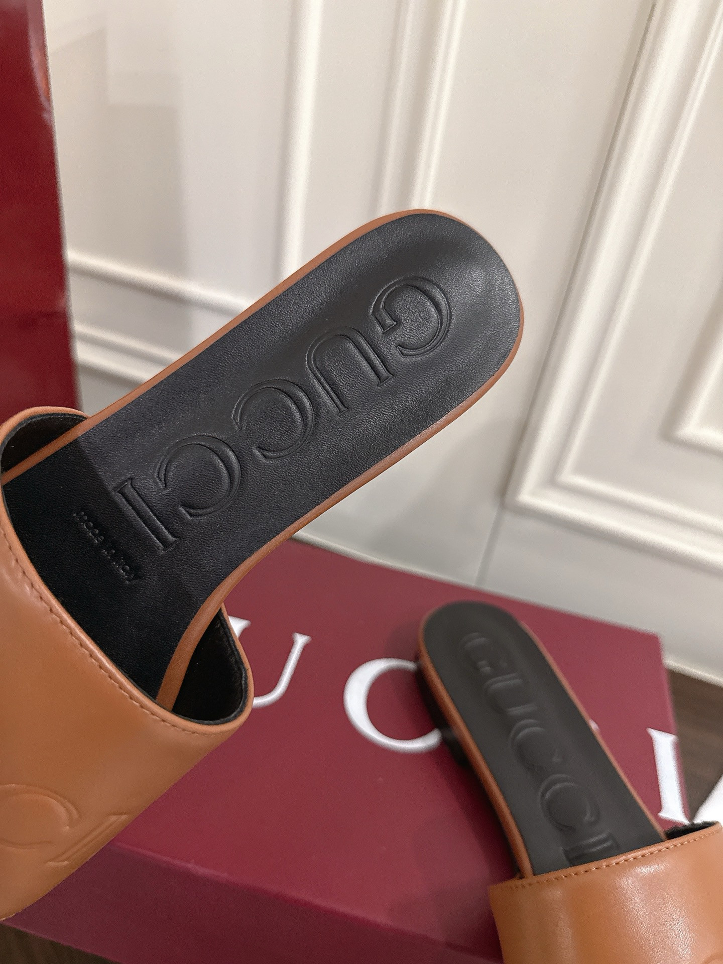 UA Gucci Slides