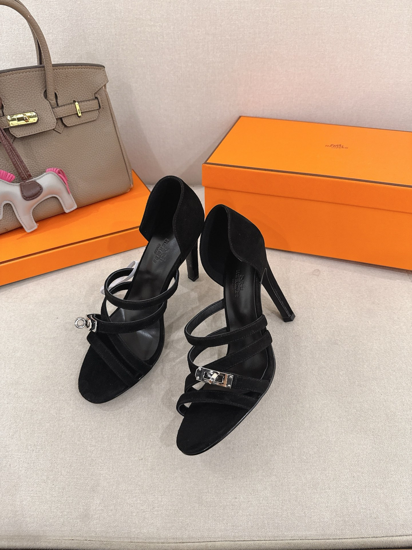 UA Hermès Lipstick 105 Sandal