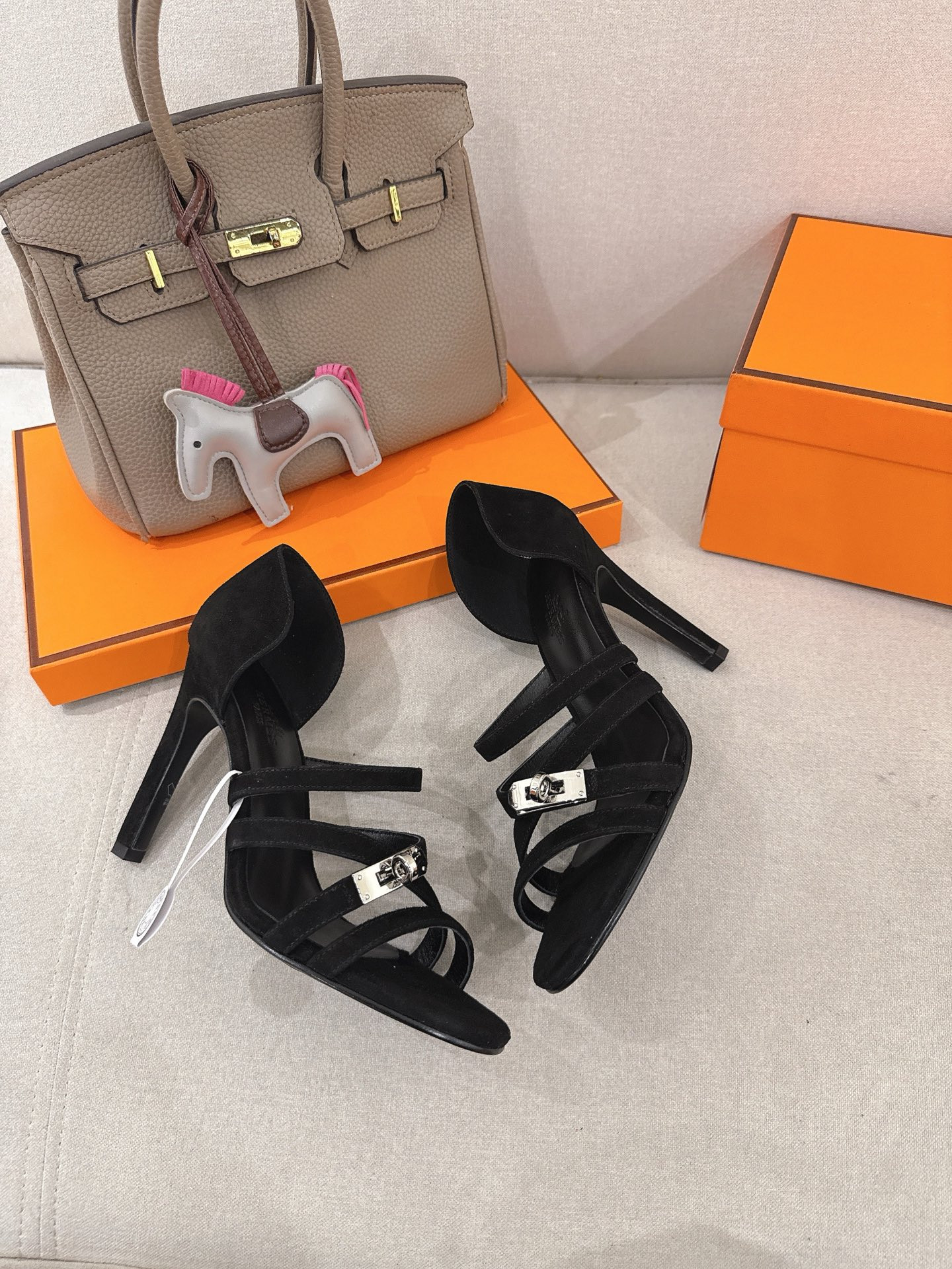 UA Hermès Lipstick 105 Sandal