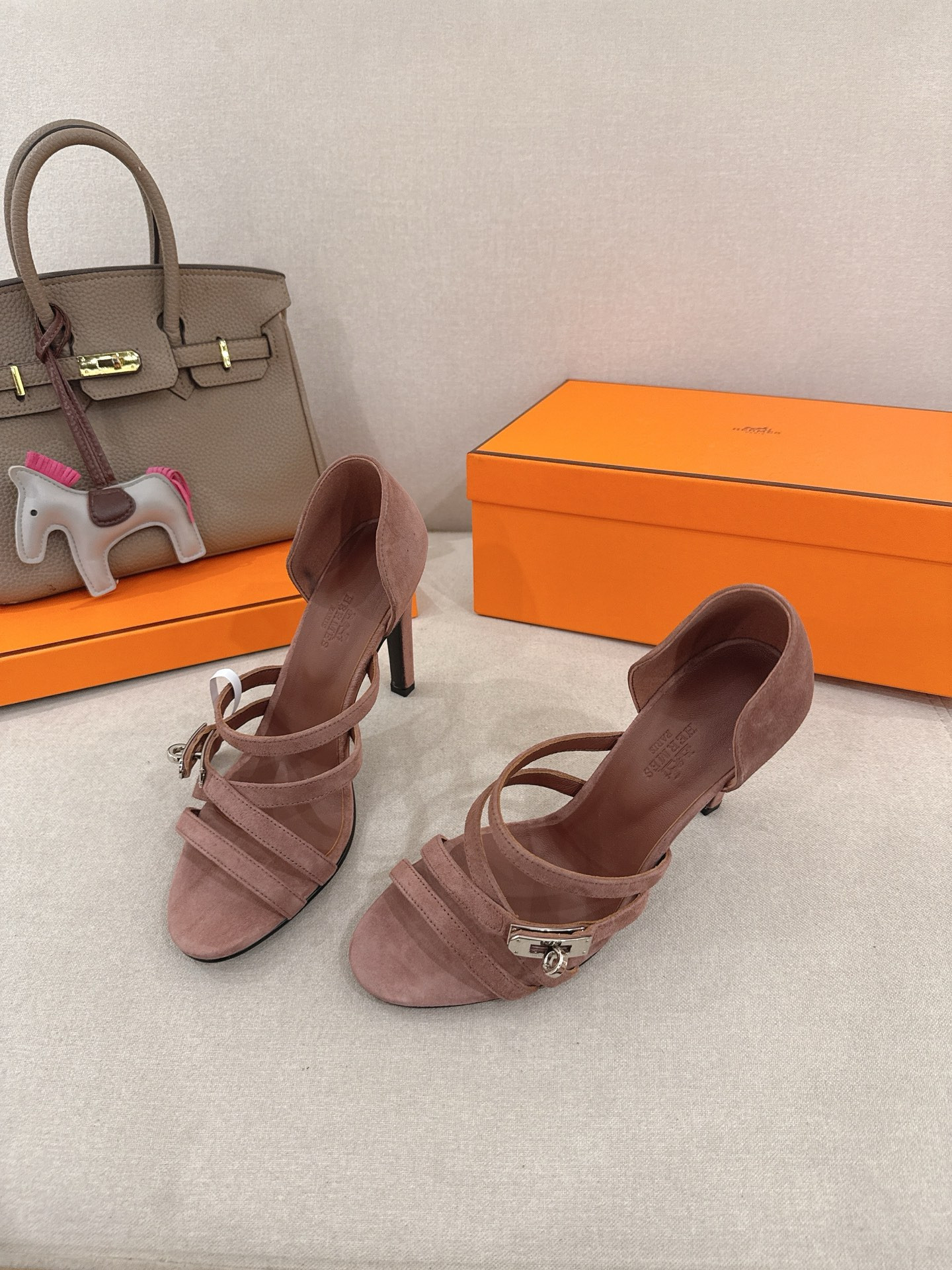 UA Hermès Lipstick 105 Sandal