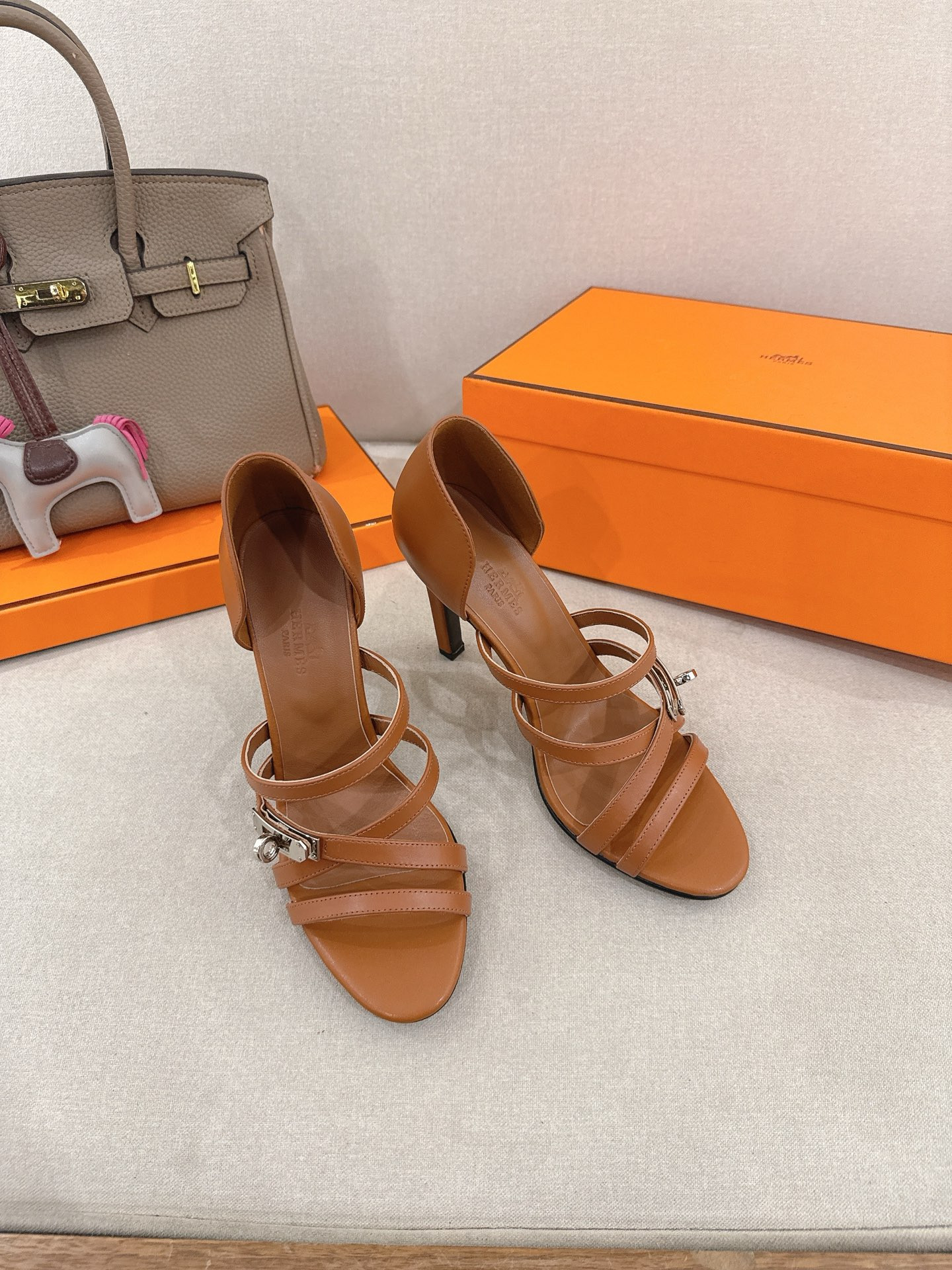UA Hermès Lipstick 105 Sandal