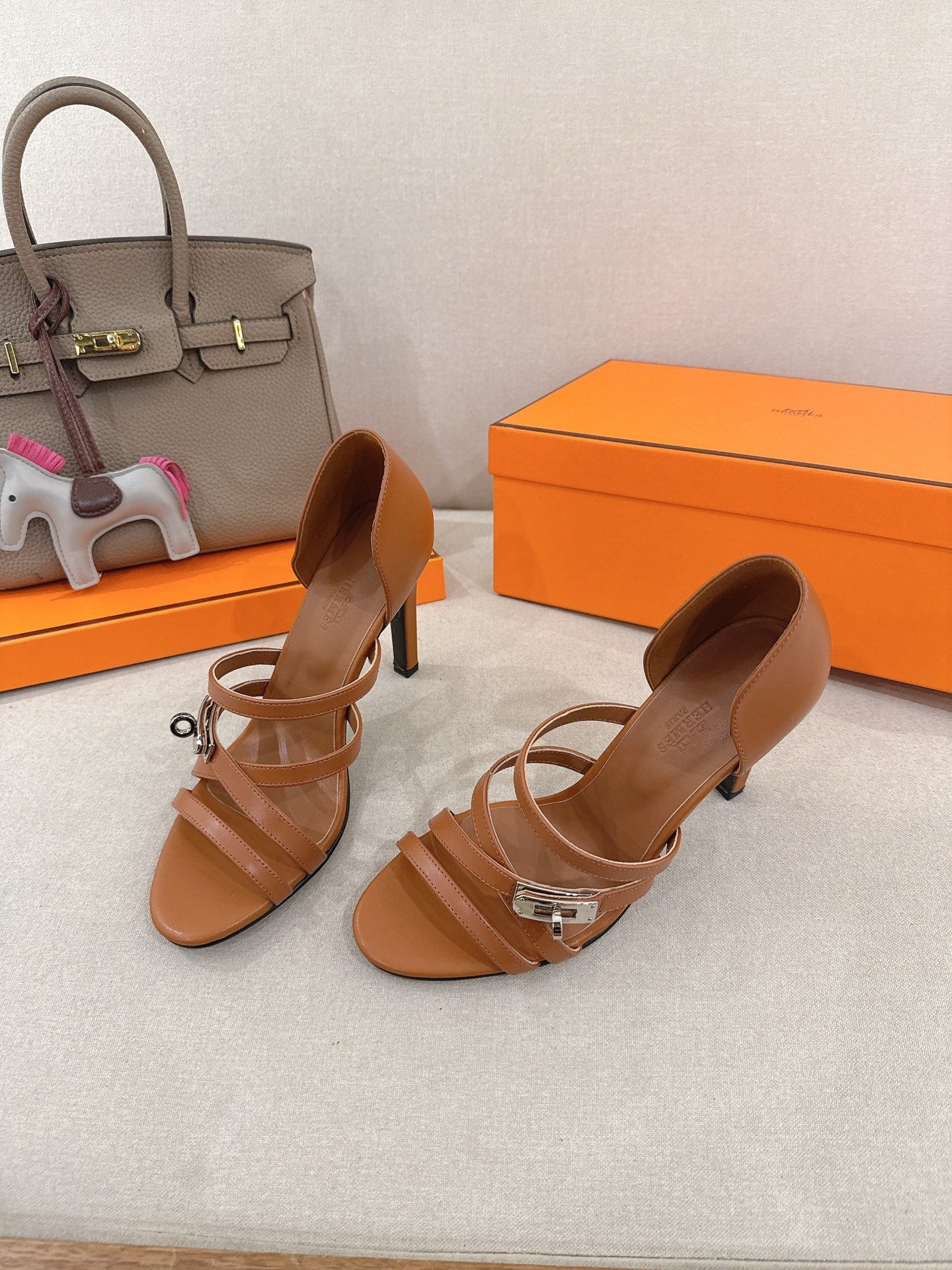 UA Hermès Lipstick 105 Sandal
