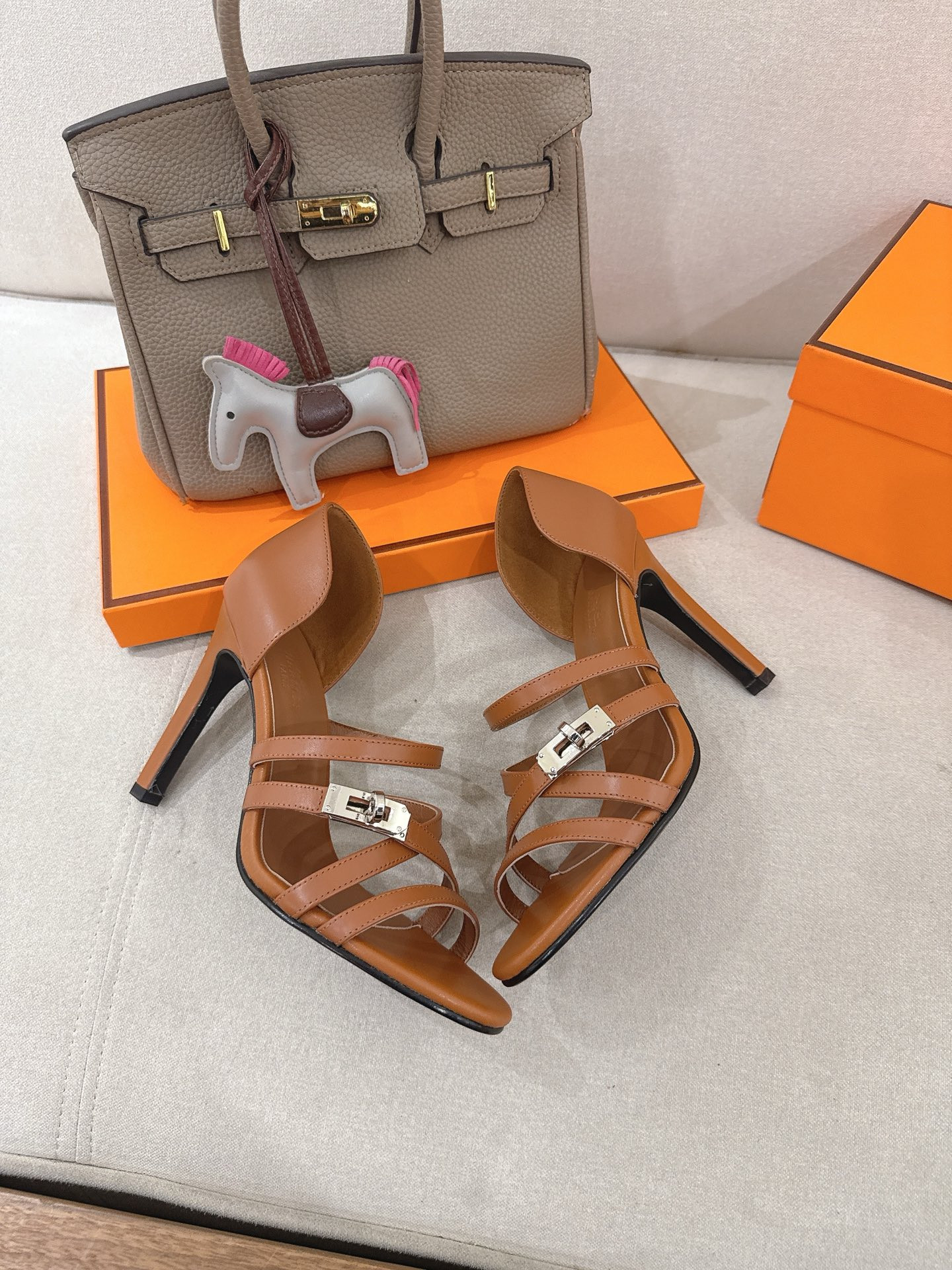 UA Hermès Lipstick 105 Sandal