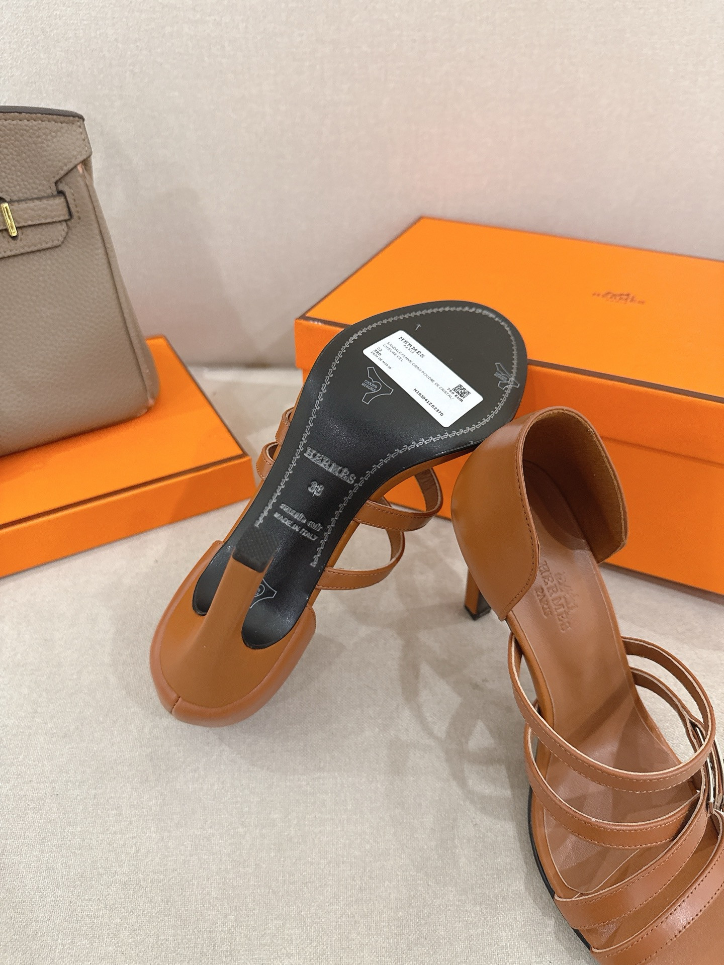 UA Hermès Lipstick 105 Sandal