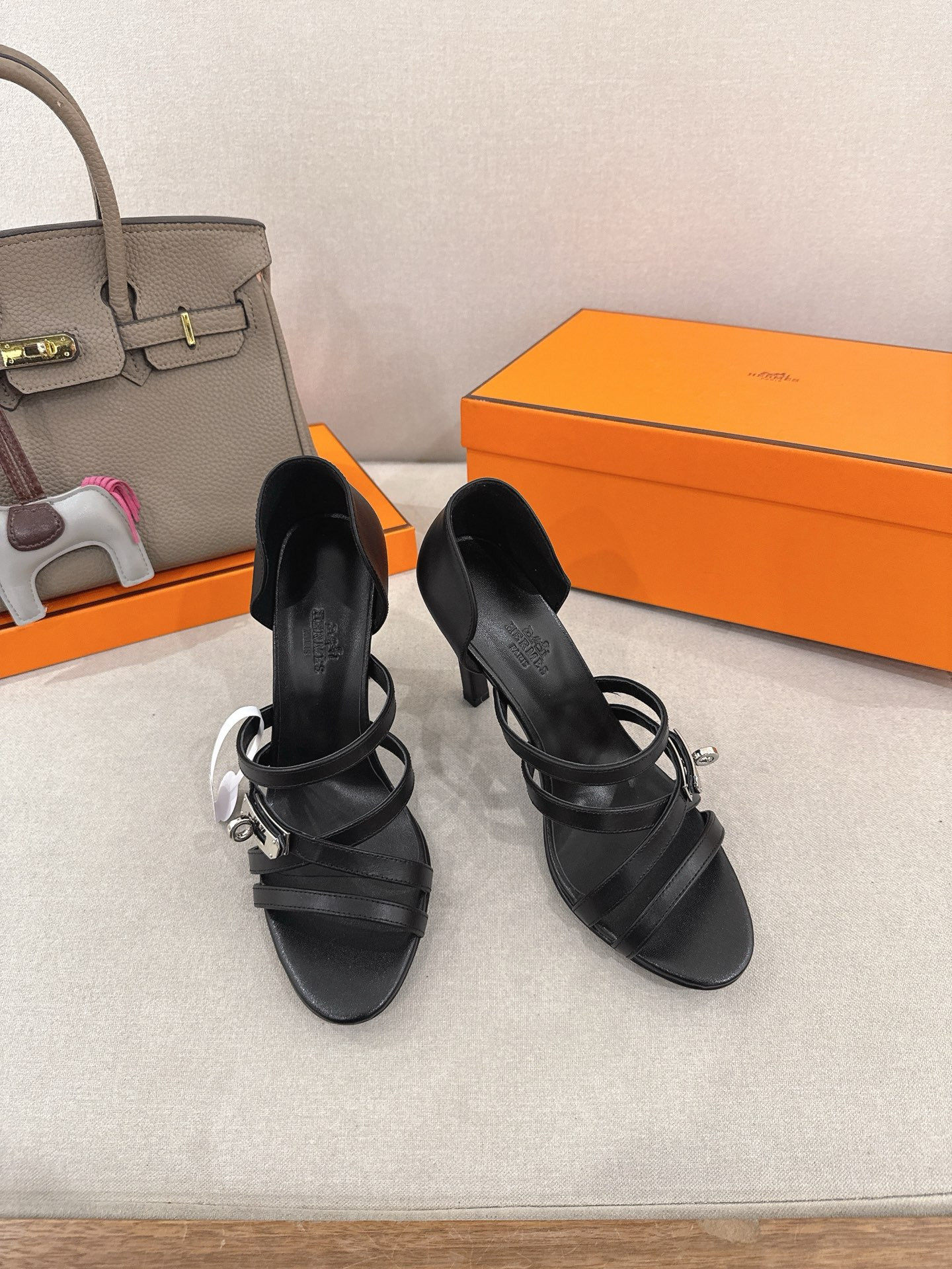 UA Hermès Lipstick 105 Sandal