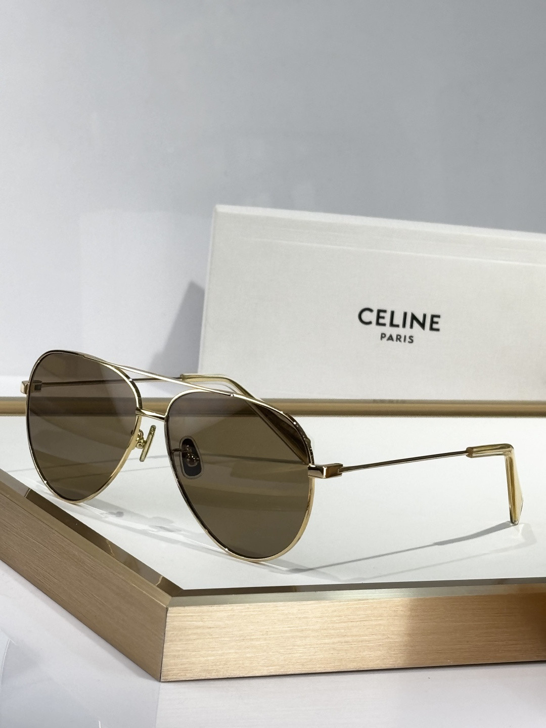 Celine Aviator Sunglasses CL40062 61-12-145