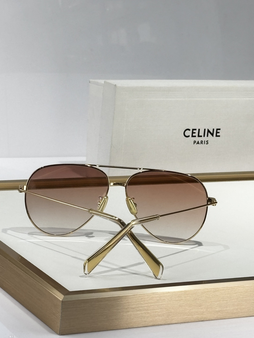 Celine Aviator Sunglasses CL40062 61-12-145