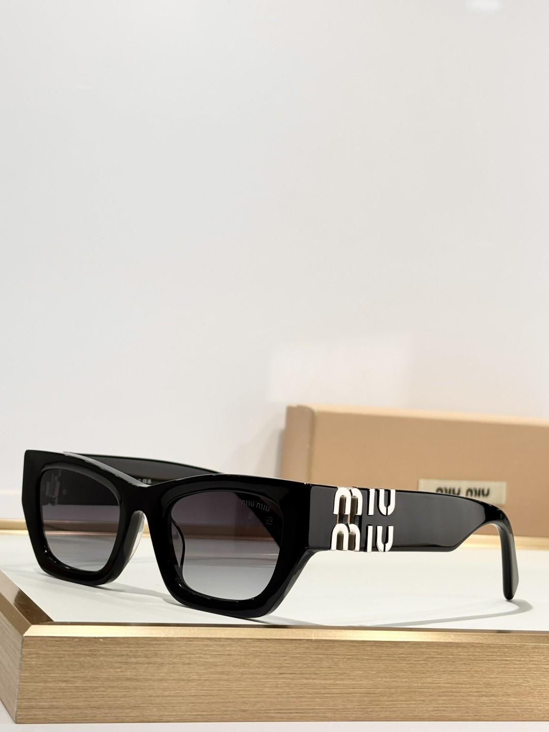 Miu Miu Glasses SMU09w 53-22-135