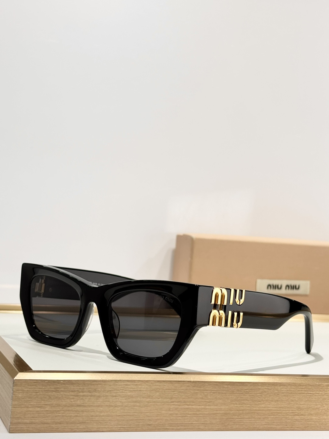 Miu Miu Glasses SMU09w 53-22-135