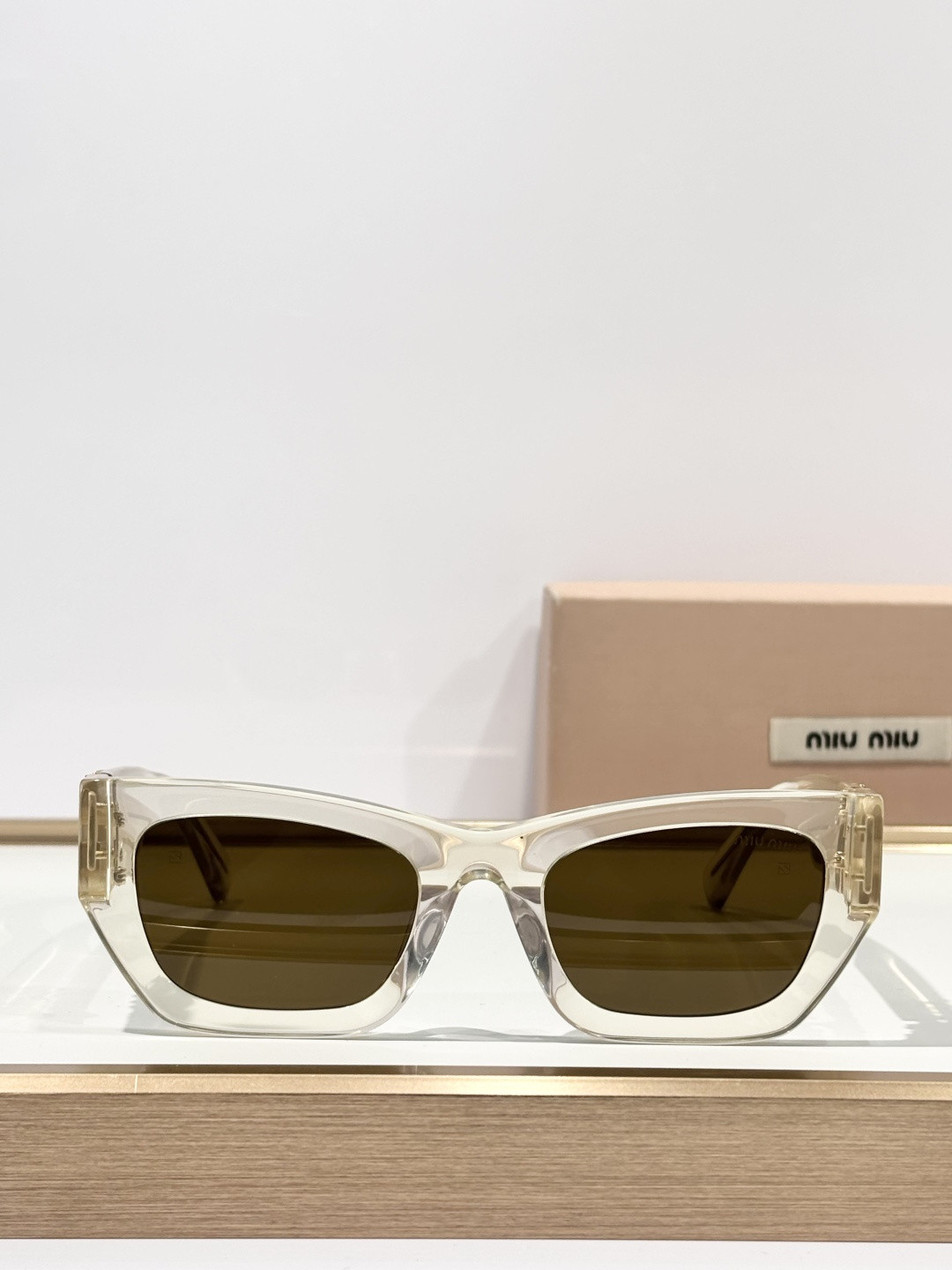 Miu Miu Glasses SMU09w 53-22-135