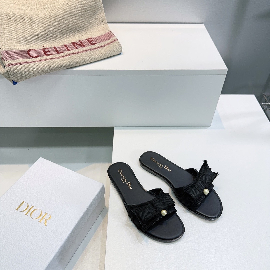 UA Dior Adiorable Slide