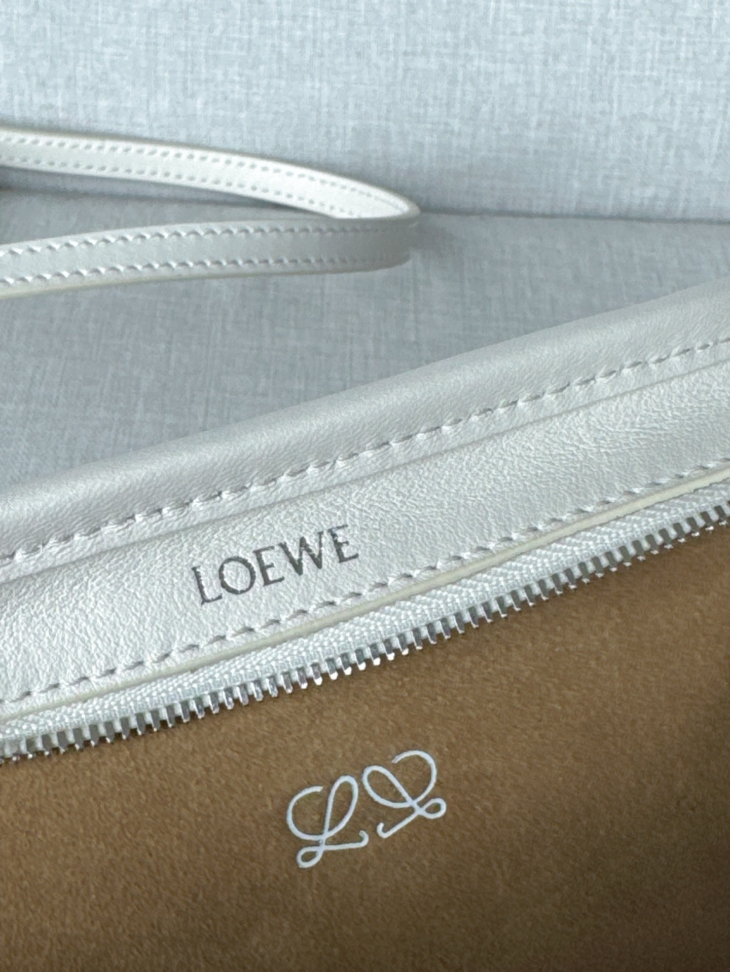 Loewe Mini Amazona 180 Bag 11.5x20x7cm