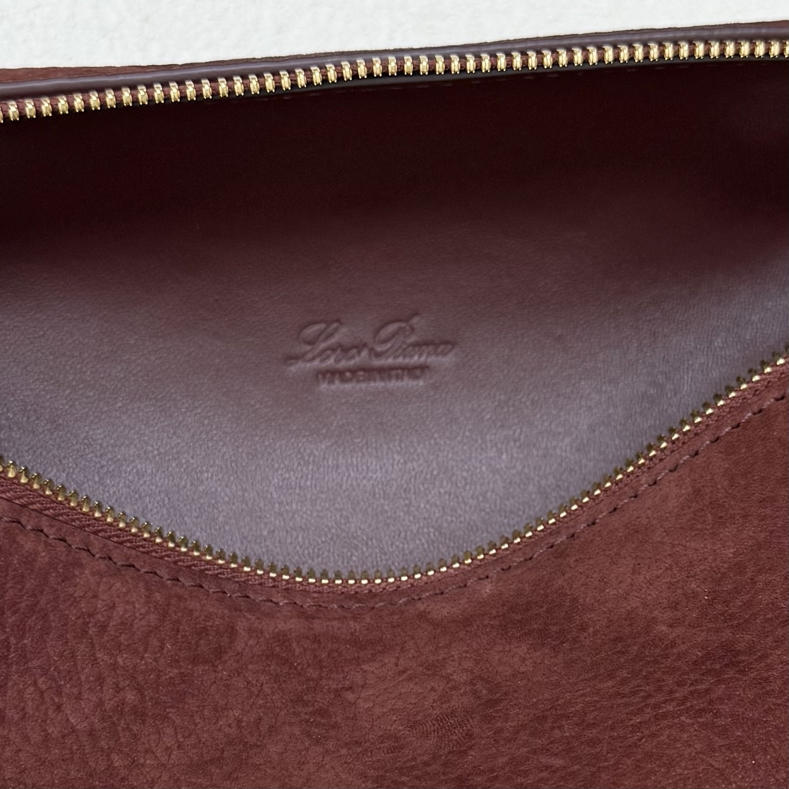 Loro Piana Extra Pocket L19 11 x 19 x 6.5 cm