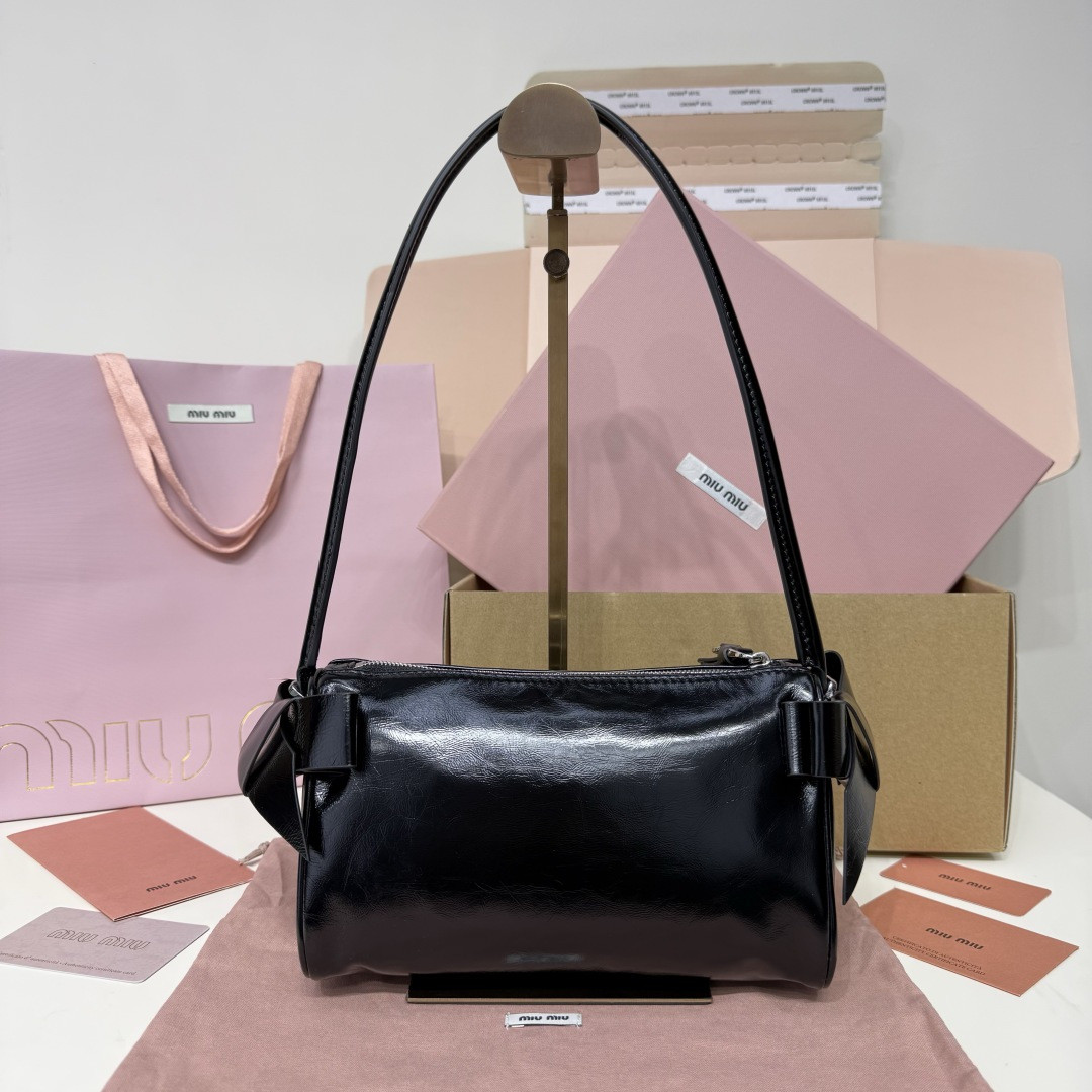 Miu Miu Shiny Leather Pouch 12.5x21x9.5cm