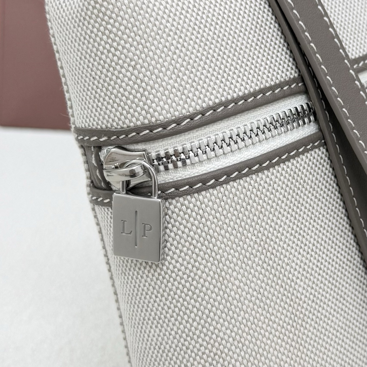 Loro Piana Extra pouch L29 29x18x5cm