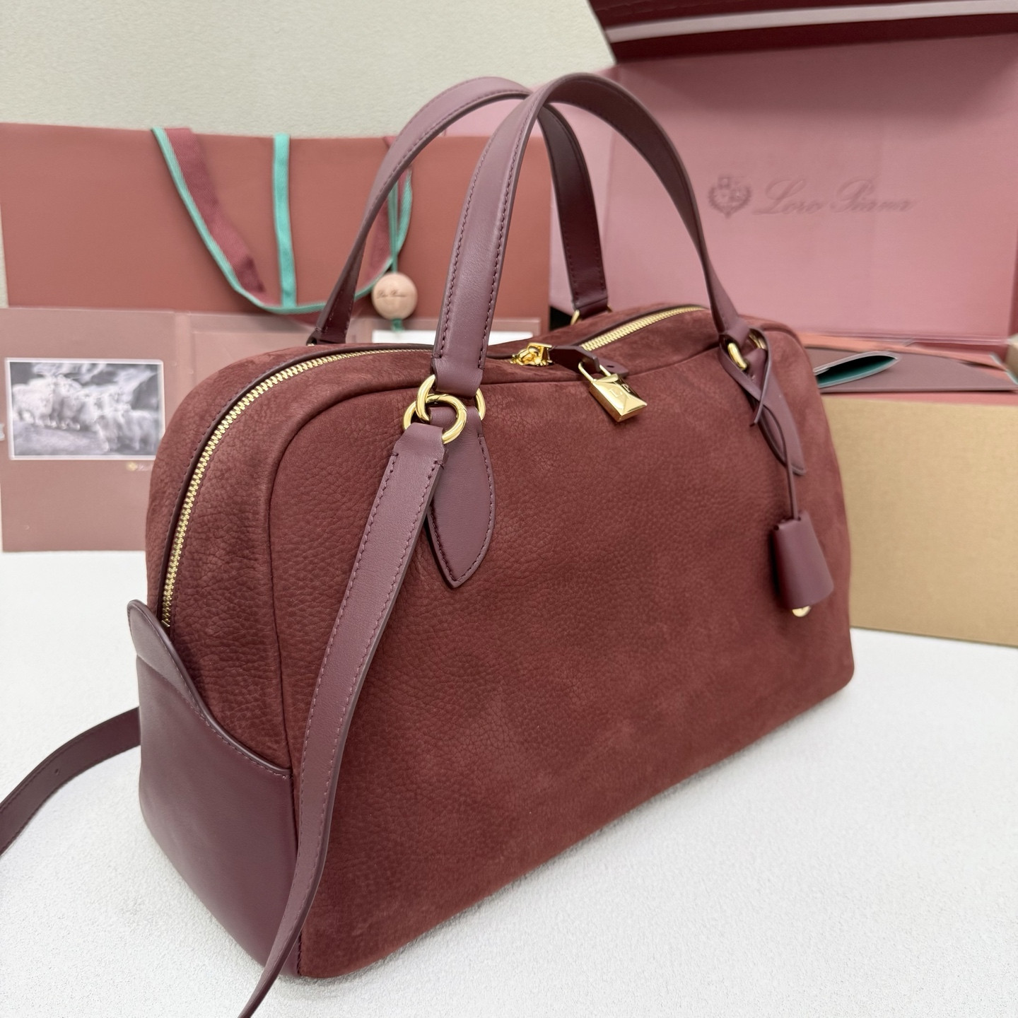 Loro Piana Needle 38x22x16cm