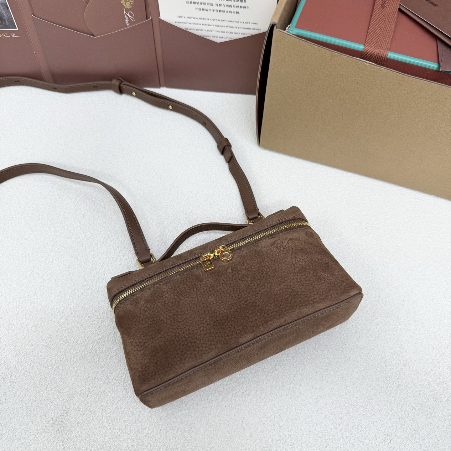 Loro Piana Extra Pocket L19 11 x 19 x 6.5 cm