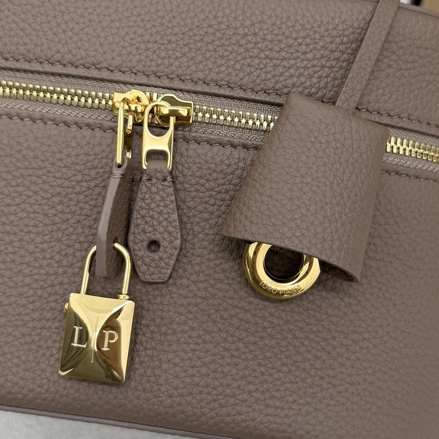 Loro Piana Extra Vanity Case 21x15x12cm