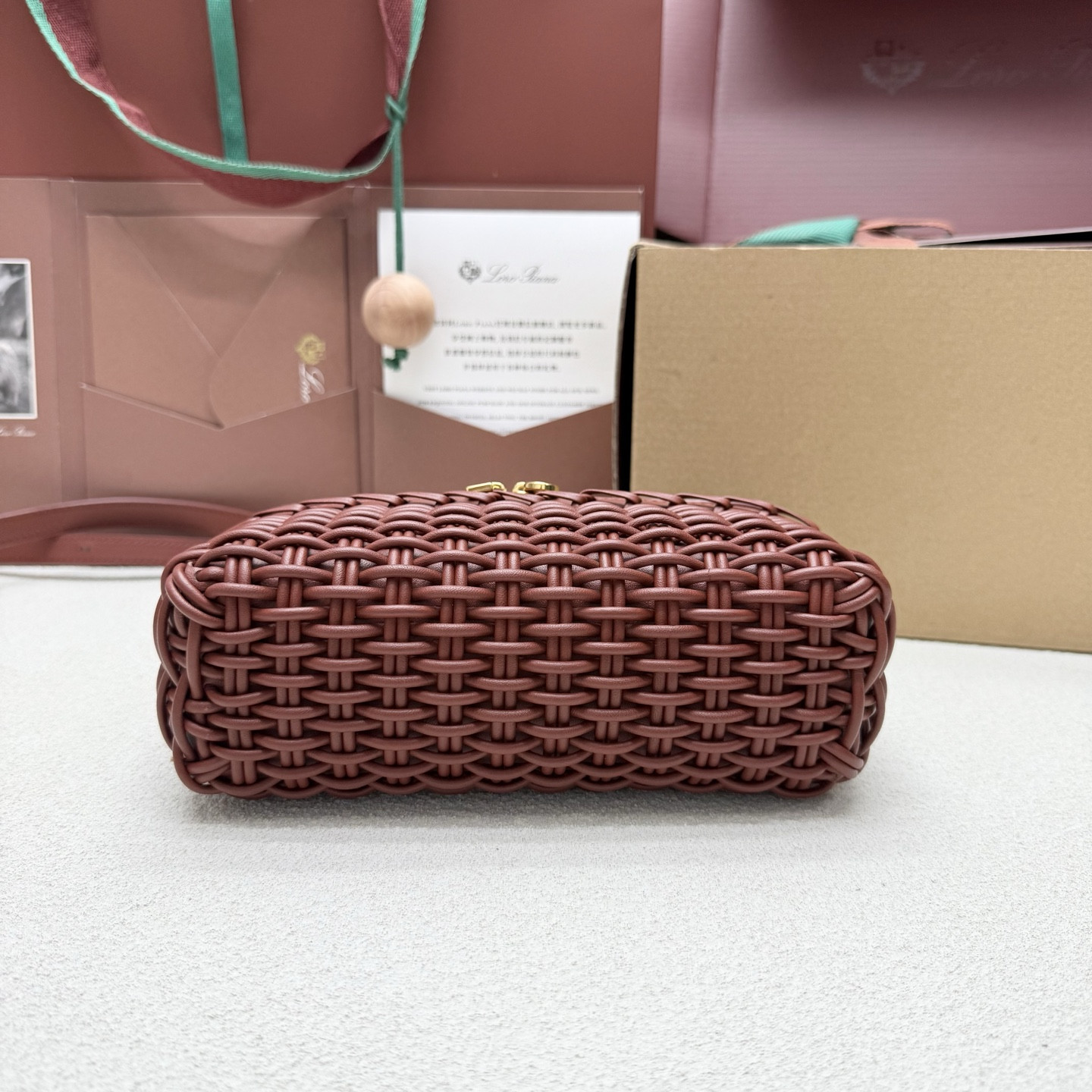Loro Piana Extra Pocket L19 19 x 11.5 x 7cm