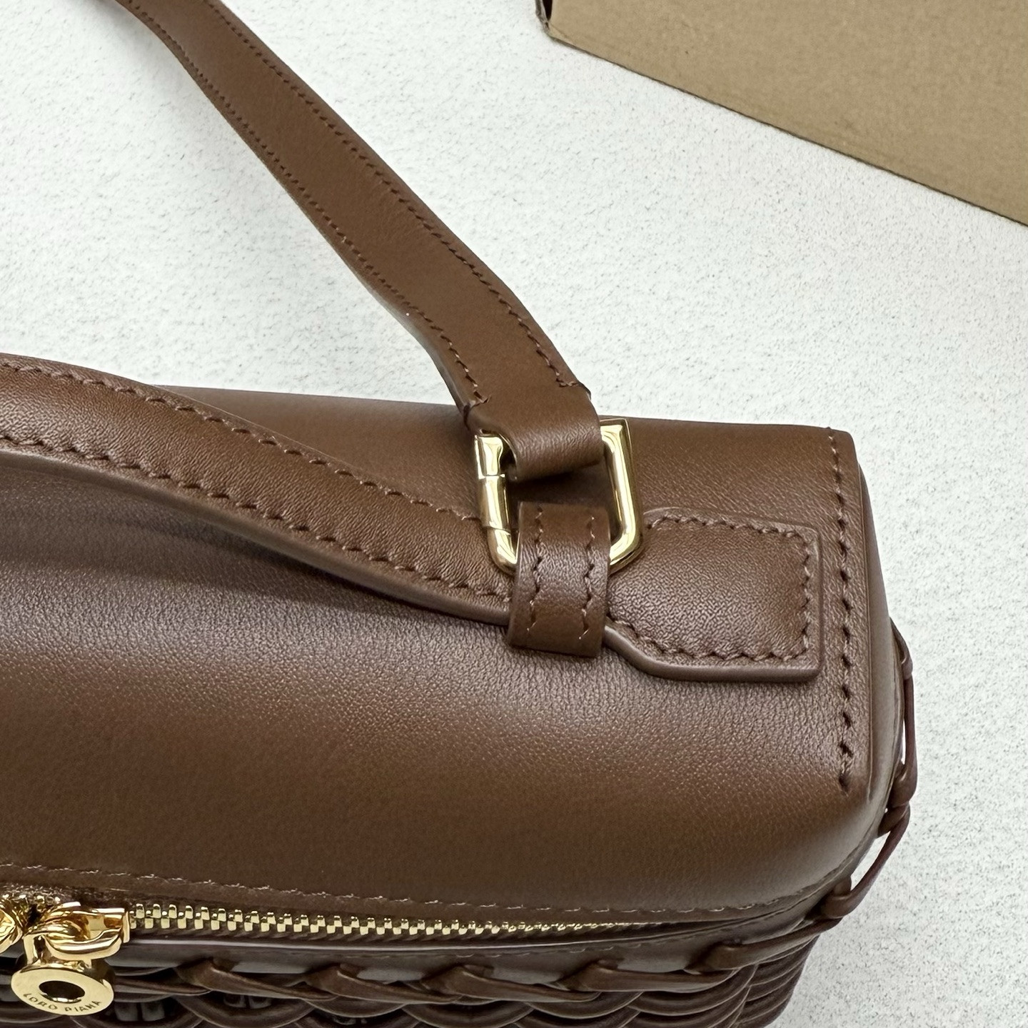 Loro Piana Extra Pocket L19 19 x 11.5 x 7cm