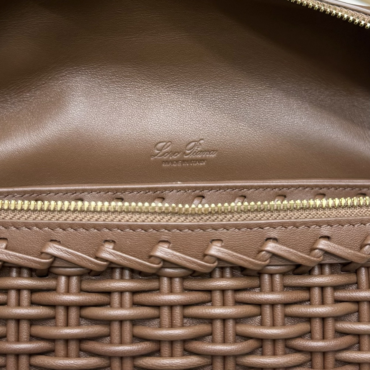Loro Piana Extra Pocket L19 19 x 11.5 x 7cm
